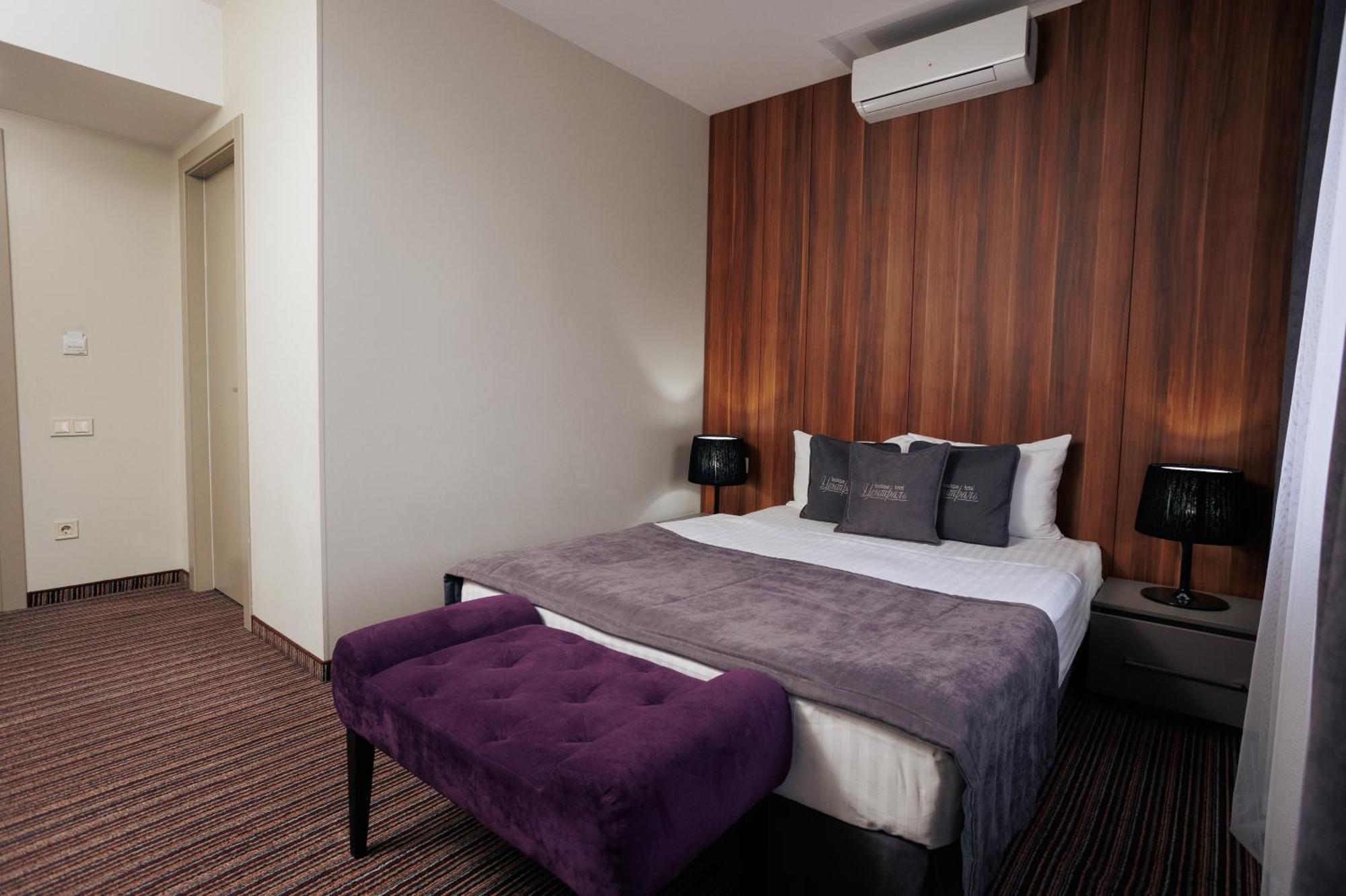 Boutique Hotel Central Riwne Exterior foto