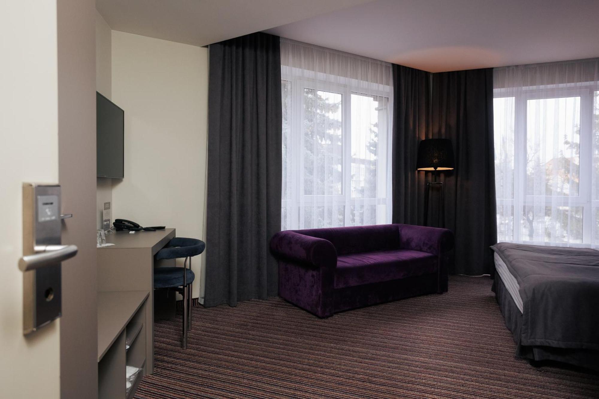Boutique Hotel Central Riwne Exterior foto